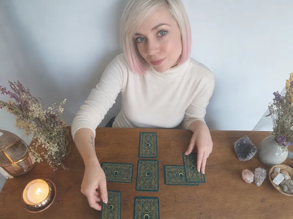Tirage de tarot par Élise